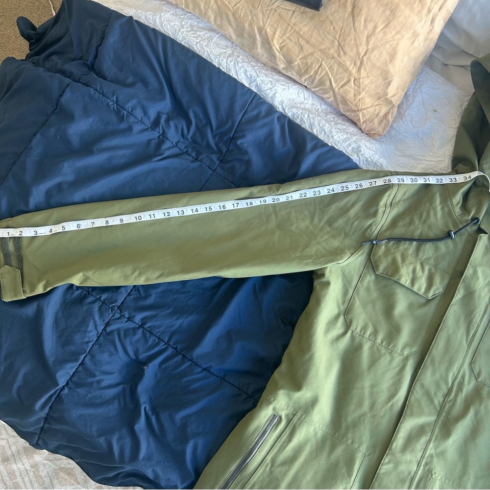 Women's Olive Green Volcom Snowboard Jacket - image 6